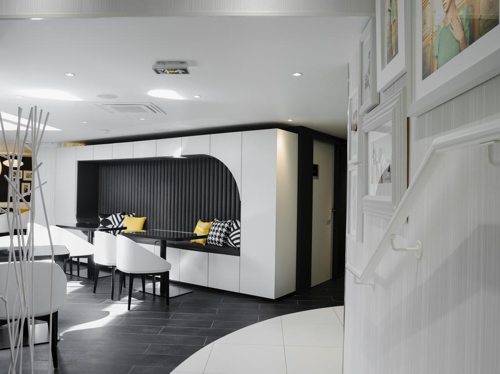 Hotel Ekta Champs Elysées Paris